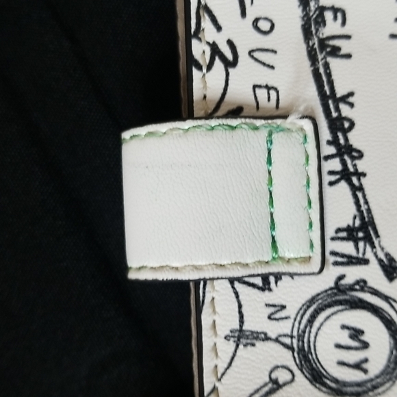 DKNY GRAFFITI PHONE CROSSBODY BAG WHITE - Picture 6 of 8